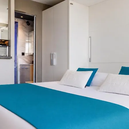 Blue Light - Vue - Dernier Etage - Parking - Climatisation - Village Naturiste Апартаменты
